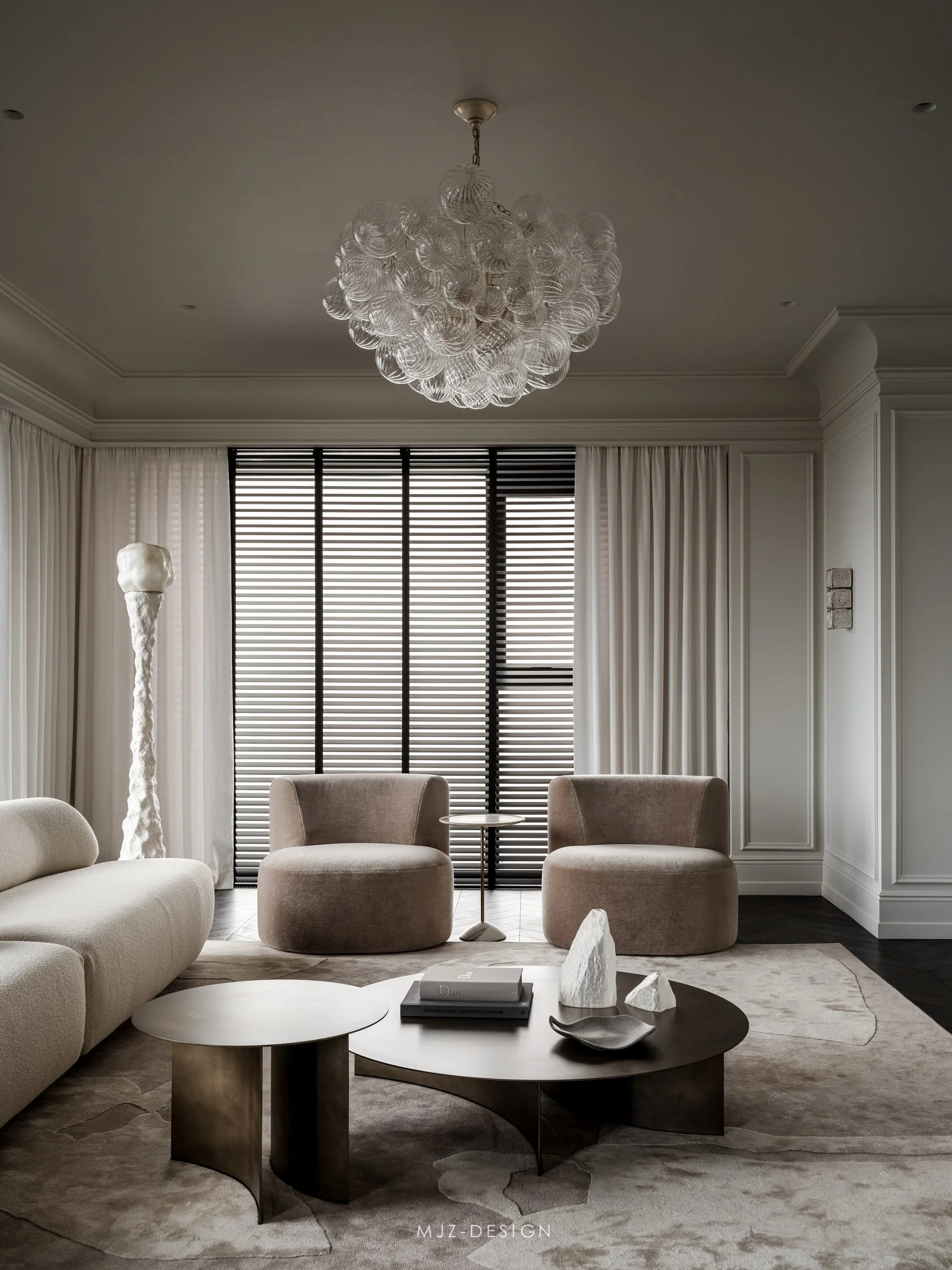 波克隆纳亚街 9 号，127 室（注：由于POKLONNAYA推测为俄语街道名，音译为波克隆纳亚街，127结合常见情况推测为房间号等，若实际情况不符，请提供更多背景信息） 丨俄罗斯莫斯科丨QUADRO ROOM-8