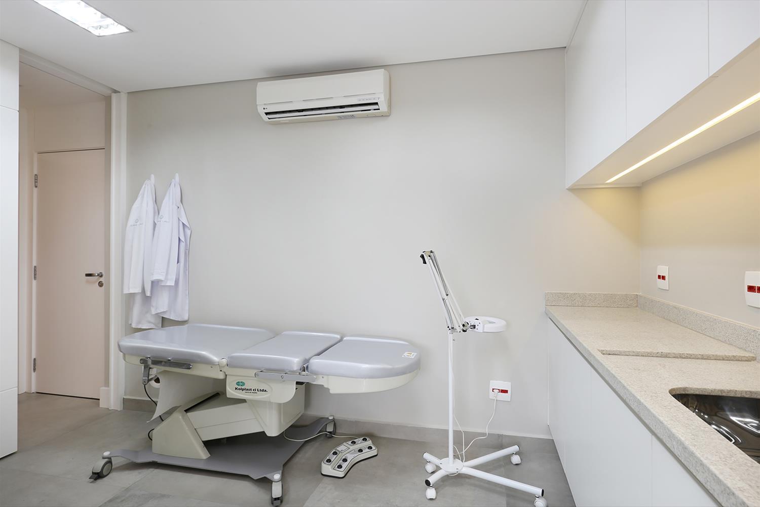 巴西医生夫妻的联合诊所设计 | 功能与美学的完美结合-14