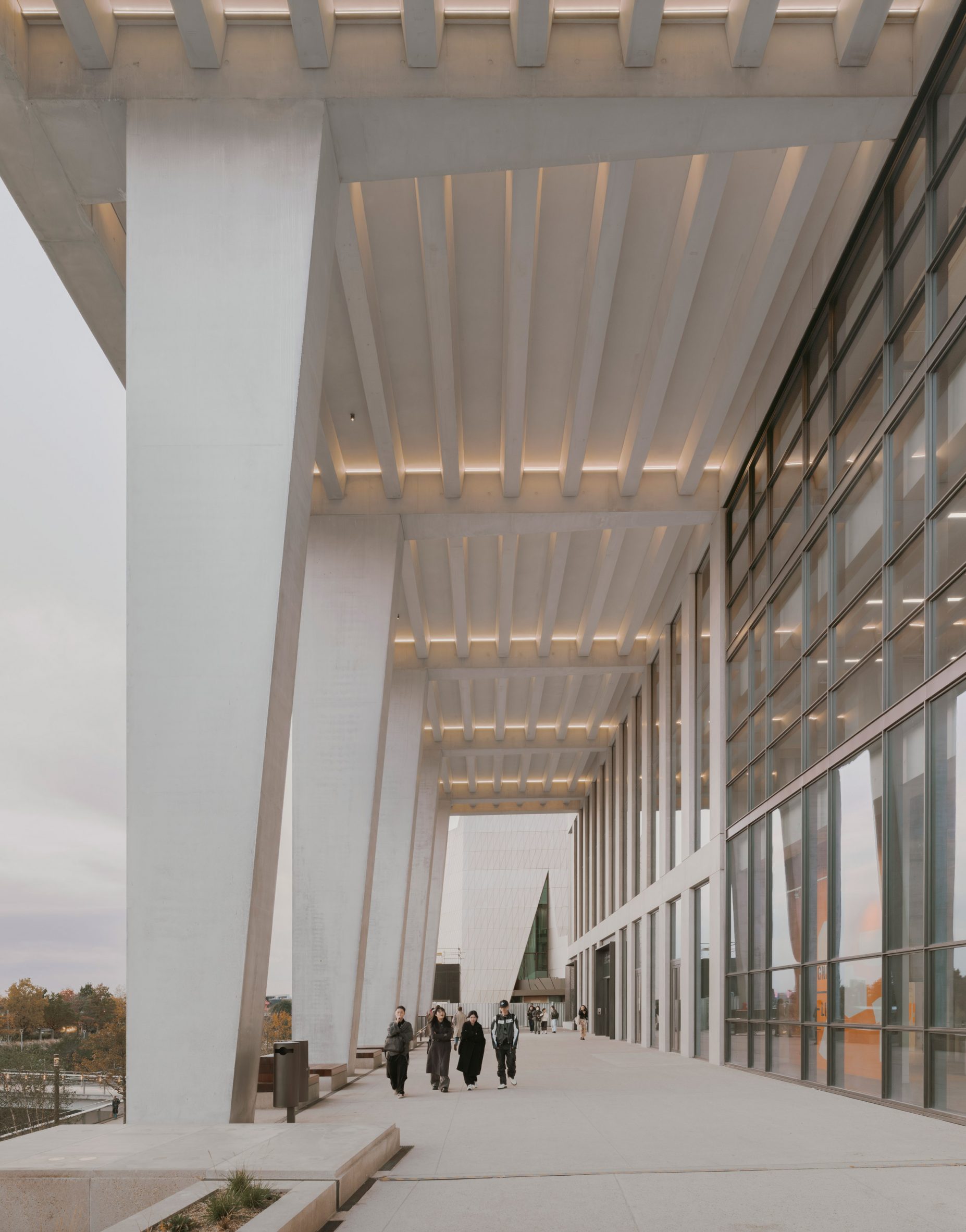 Allies and Morrison completes "21st-century factory" for London College of Fashion-7