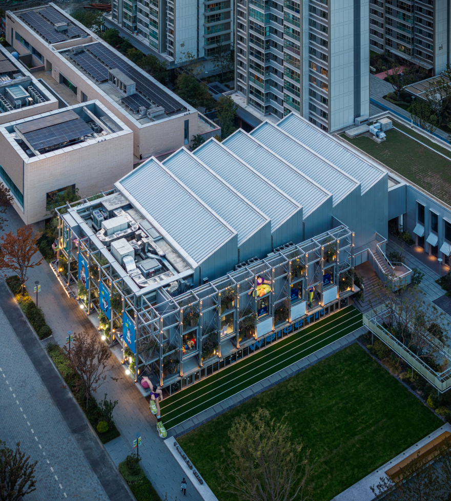 CHUNXI Marketplace and GULANG Gymnasium / Atelier Z+-72