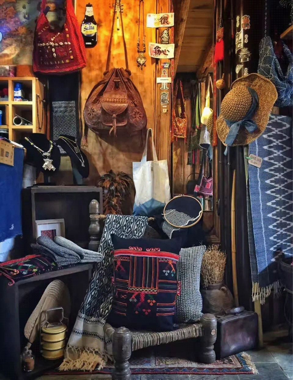 买不起房，小夫妻把牛棚改造成家，竟成300㎡大别墅还有150㎡花园菜地......-66