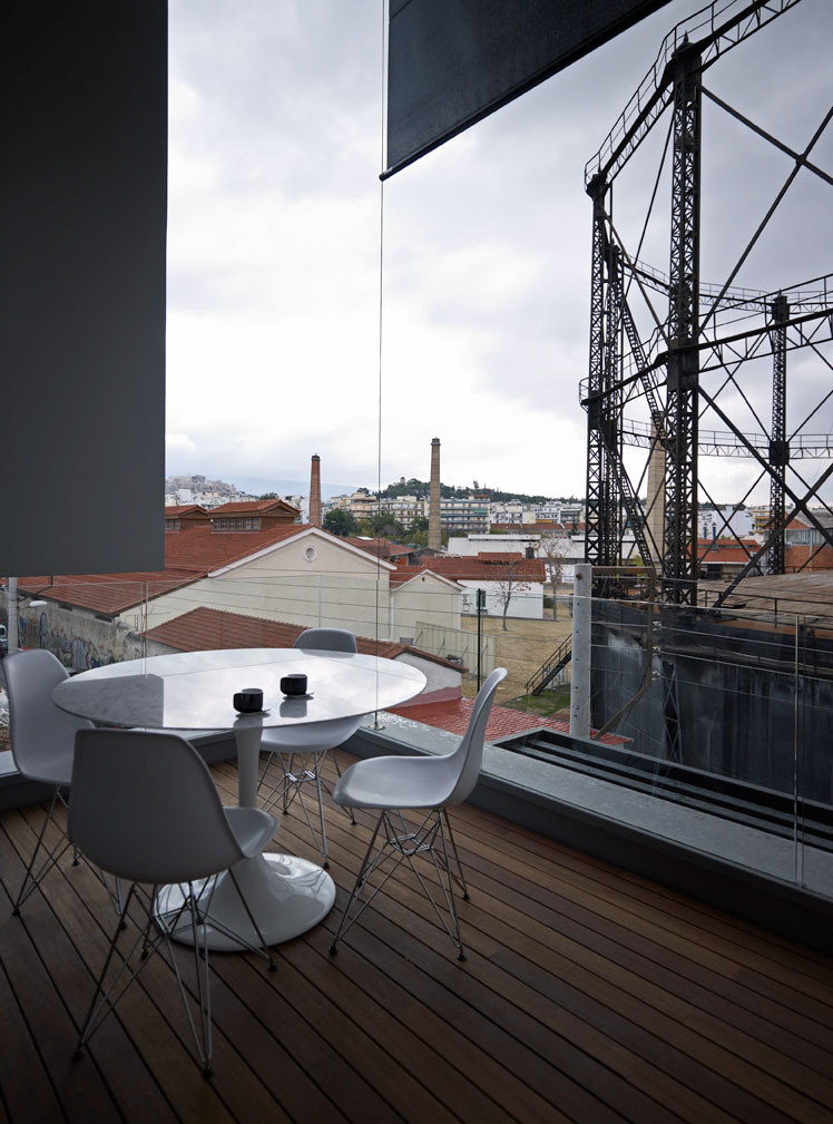 白色城市阁楼公寓丨希腊雅典丨Theano Potamianou  Ravazoula-6