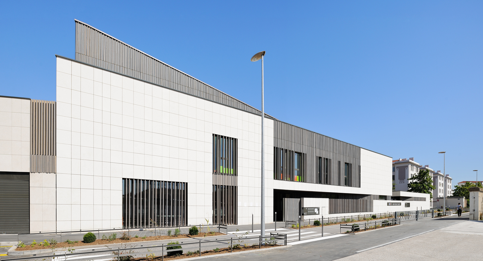 法国圣西尔学校的绿色环保设计-48