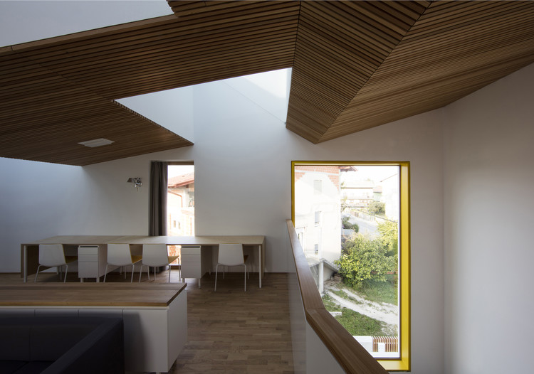 母亲之家·郊区中的温暖庇护所-7