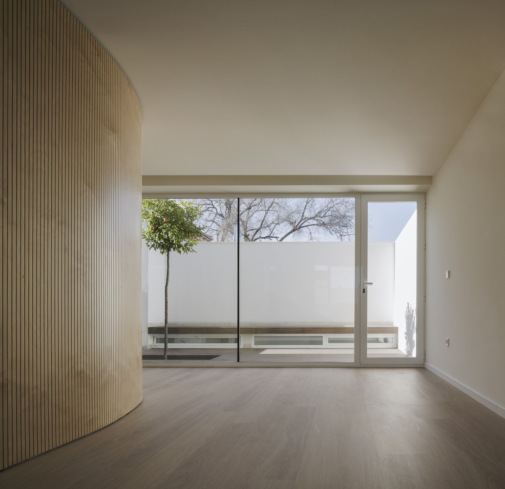 三宅共构的理性空间·西班牙 Granada 市住宅设计-31