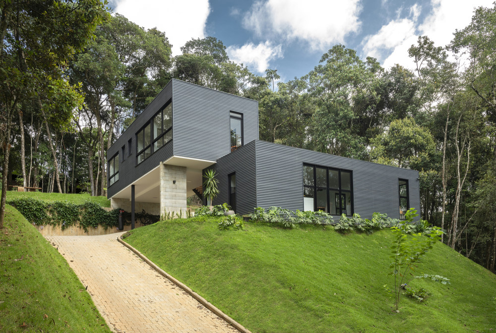 巴西简约住宅设计,融入自然的和谐空间-24