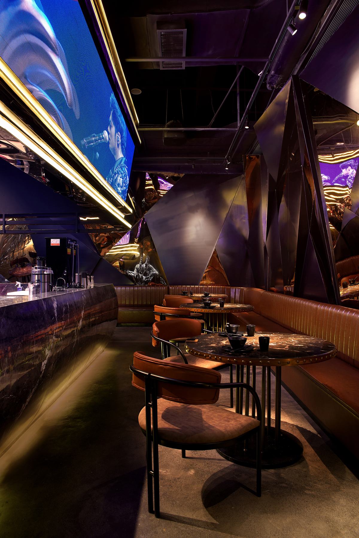 周杰伦的现代酷奢餐厅-12