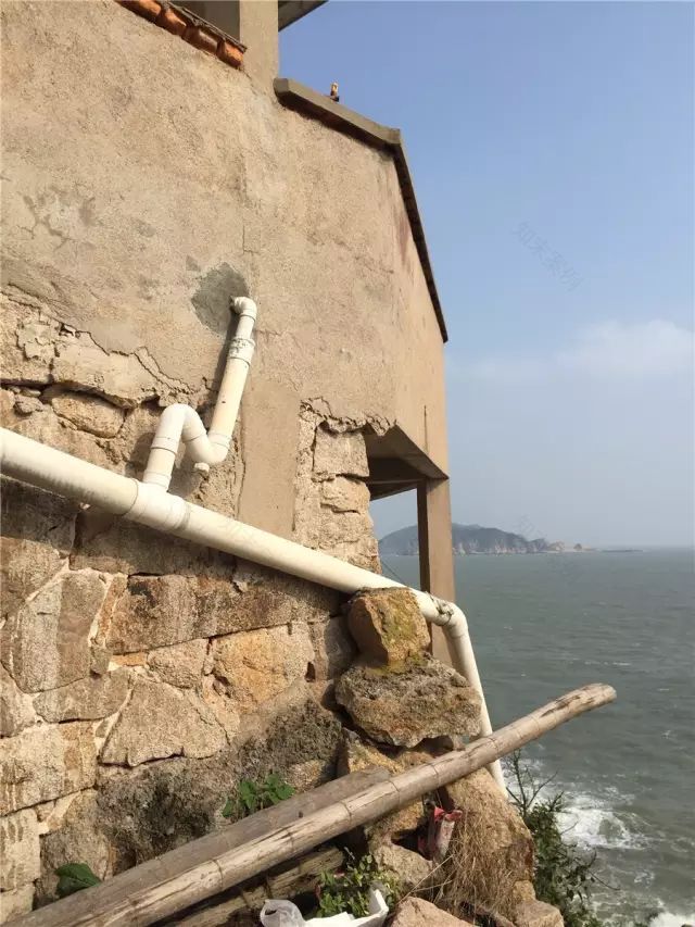 《梦想改造家》封神之作:同样花了130万,爆改悬崖之上老破危房,真的太牛了!-73