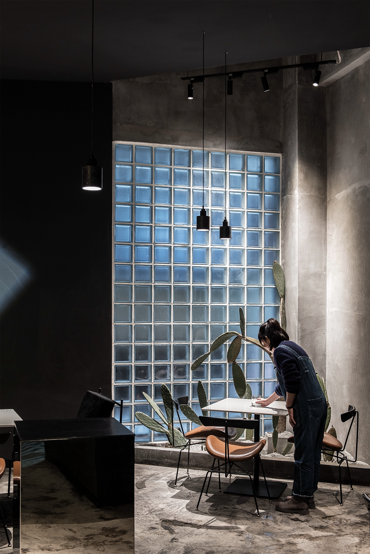 城市夹缝中的变奏彡口空间-21