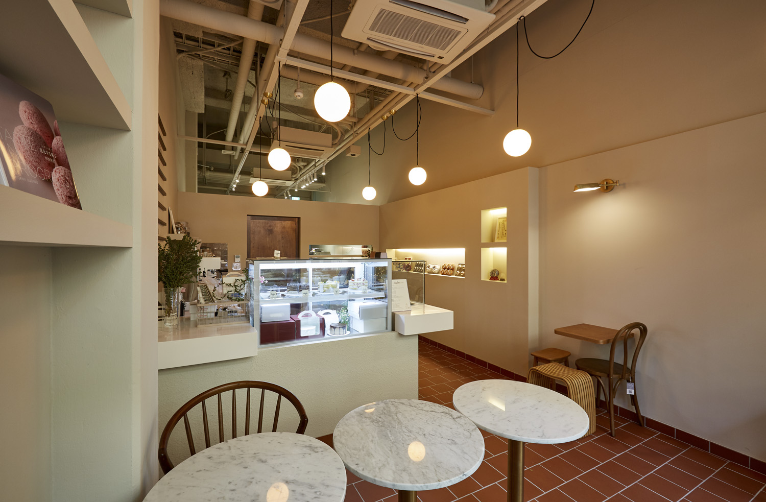 韩式小清新 14 坪甜品咖啡厅设计-6