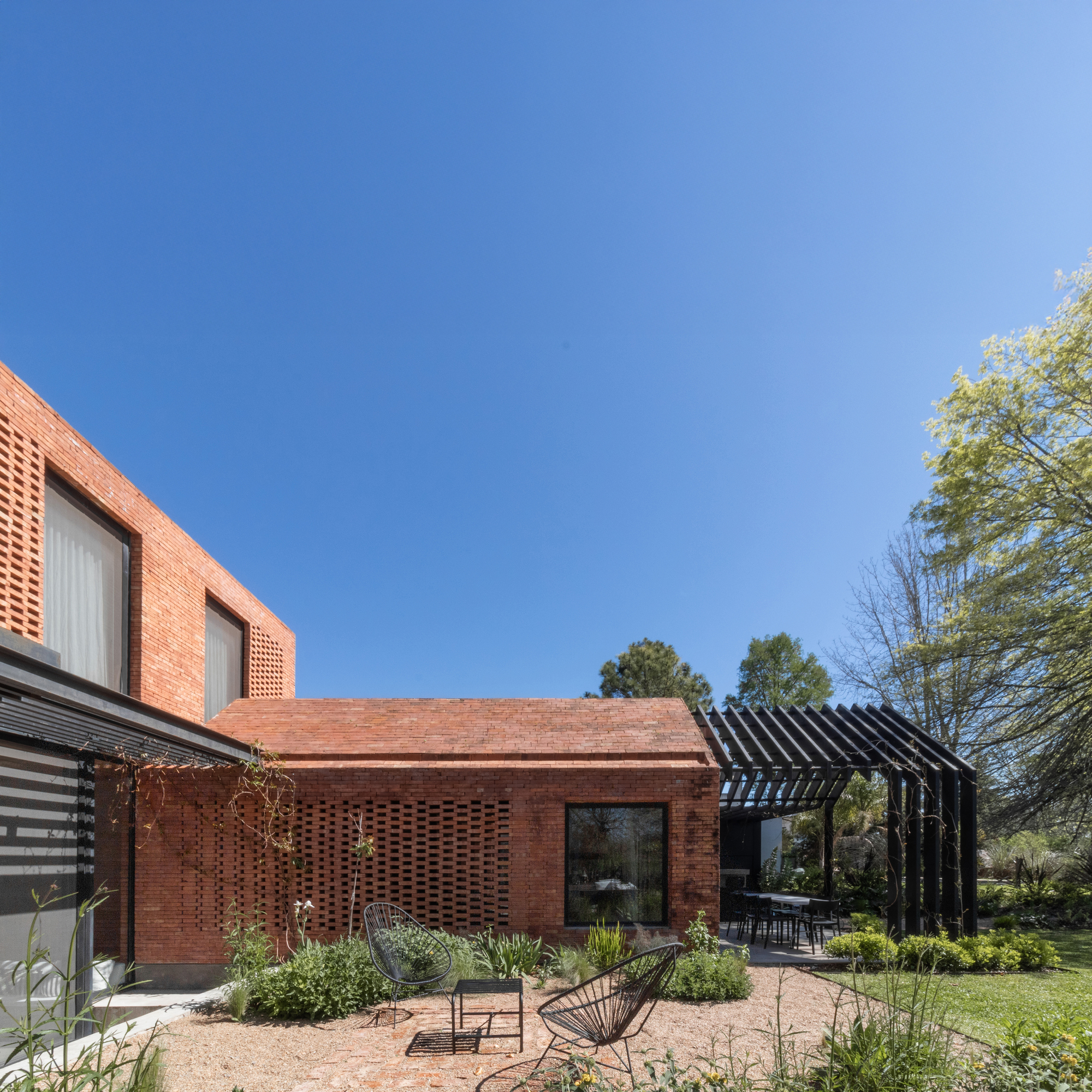 House CM / AtelierM + Nicolas Krause-22