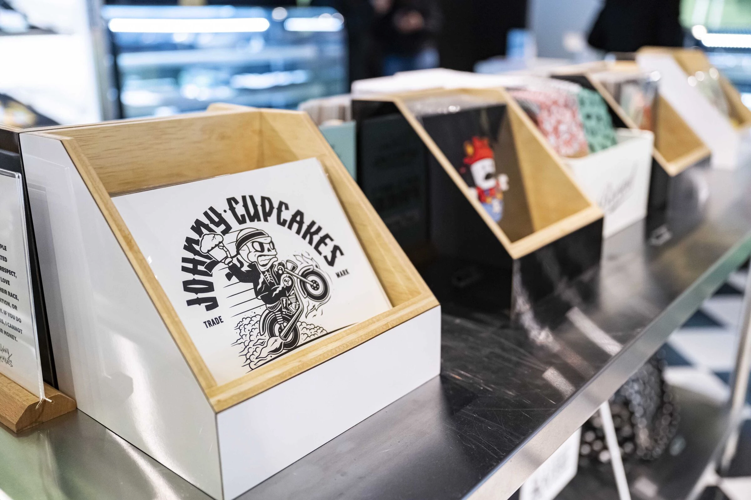 Johnny Cupcakes 商店室内设计丨美国波士顿丨Bergmeyer-22