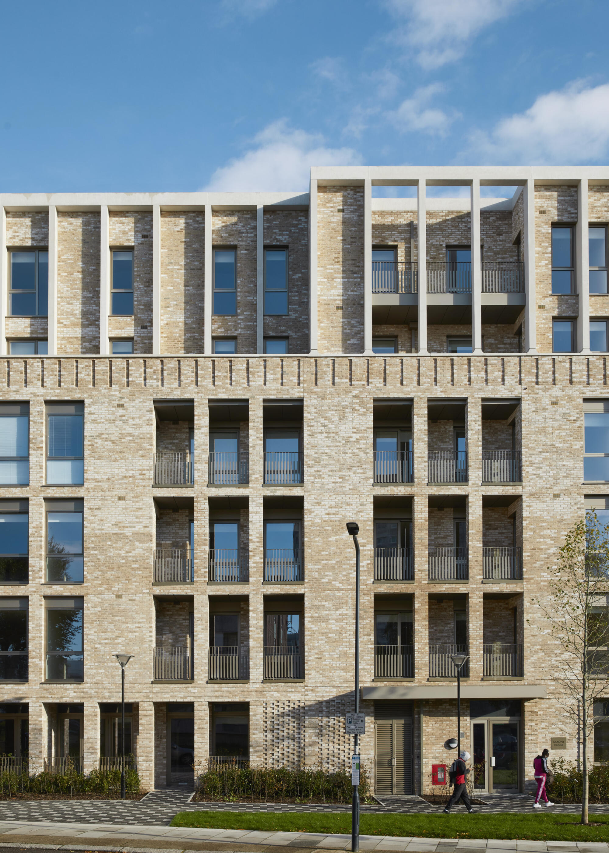 联合广场（注：Unity Place常见可直译为联合广场，但具体还需结合其所在语境，在其他特定语境中也可能有不同释义 这里按常见理解给出翻译结果 ） 丨德国基尔-21