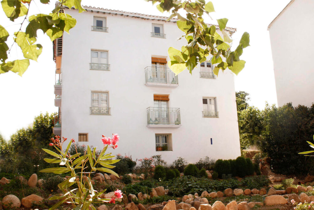 卡萨·约瑟芬别墅

注：La casa在西班牙语里有房子、别墅等意思，这里结合后面的名字推测是别墅名，直接音译Casa Josephine为卡萨·约瑟芬  丨西班牙-15