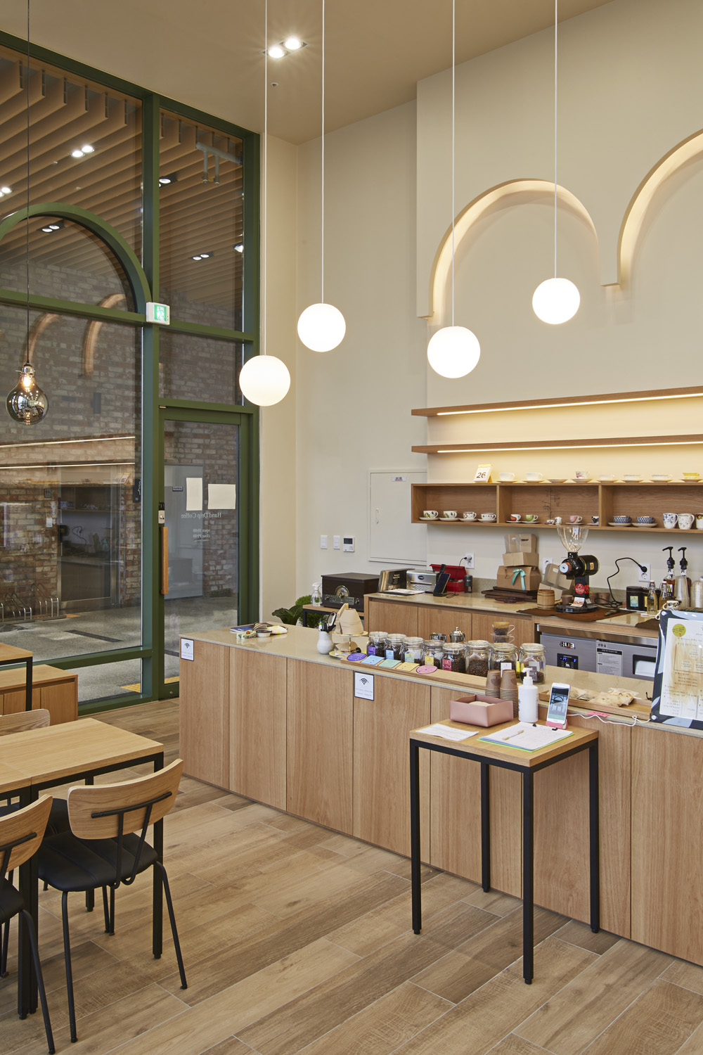 曲线魅力 | 13 平米胶囊公寓的精致设计-6