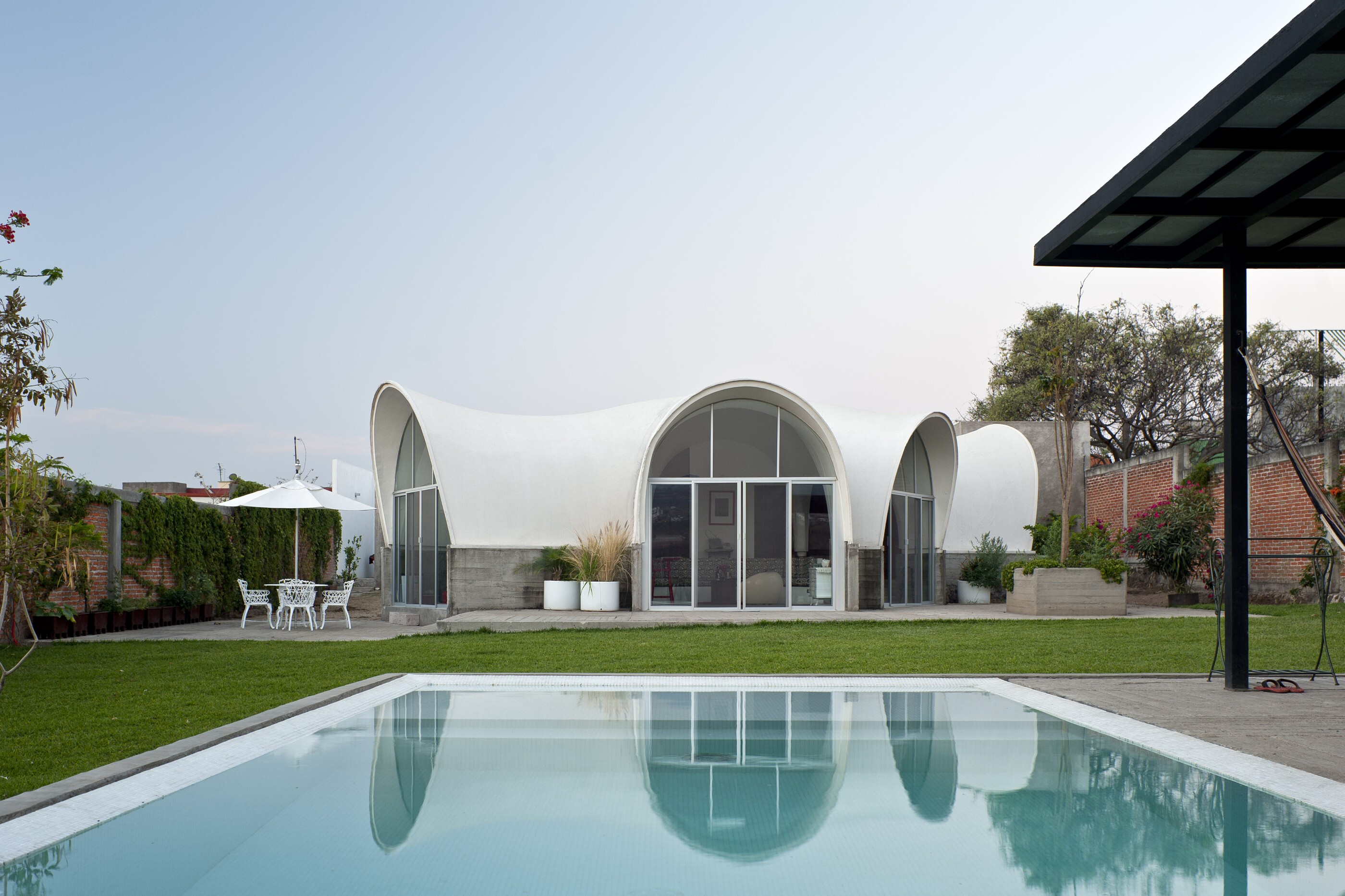 墨西哥 Tlayacapan 的现代私人住宅-17