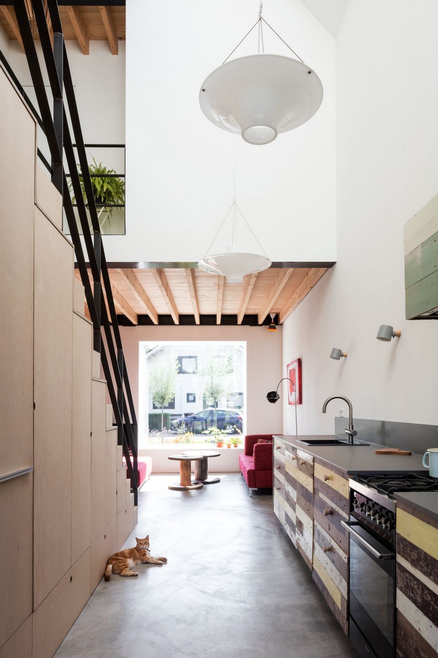 Old Brick House Replaced by a New Sustainable Timber House in Amsterdam-19