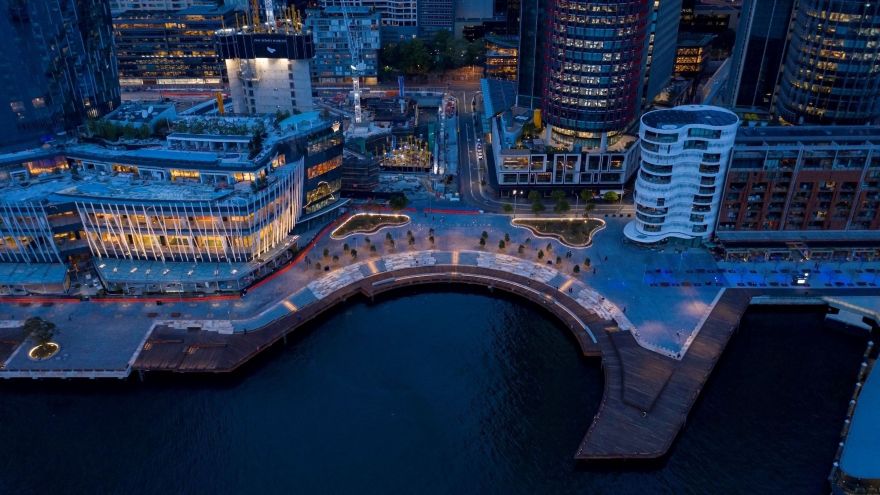 悉尼沃特曼湾新月形悬挑滨水步道-17