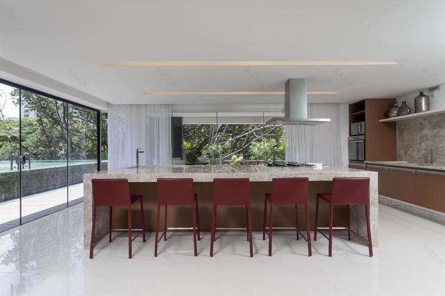 巴西独特现代住宅,设计亮点引领行业潮流-10