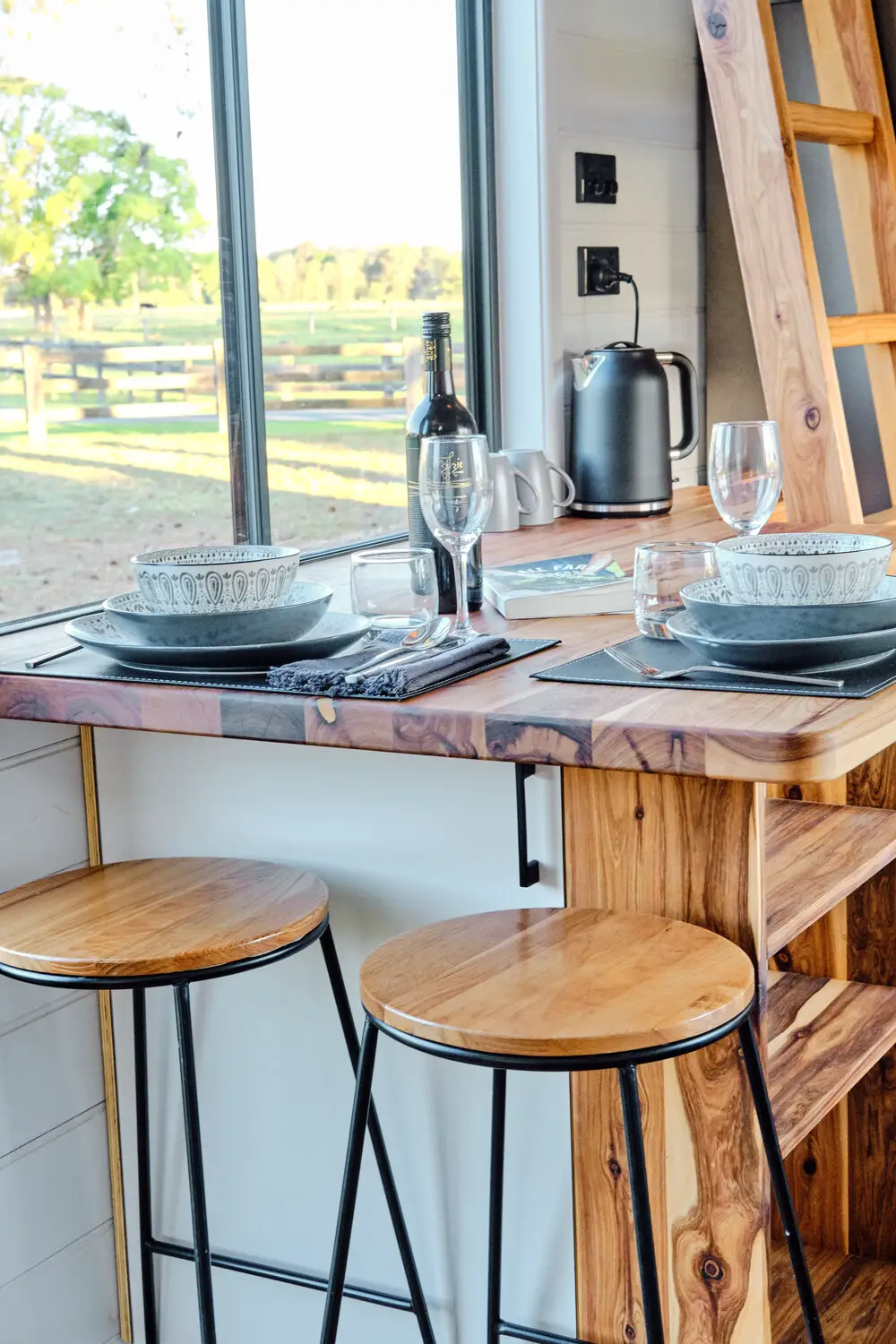 澳洲 Häuslein 公司推出宽敞舒适的 6 人份大型 Tiny House-4