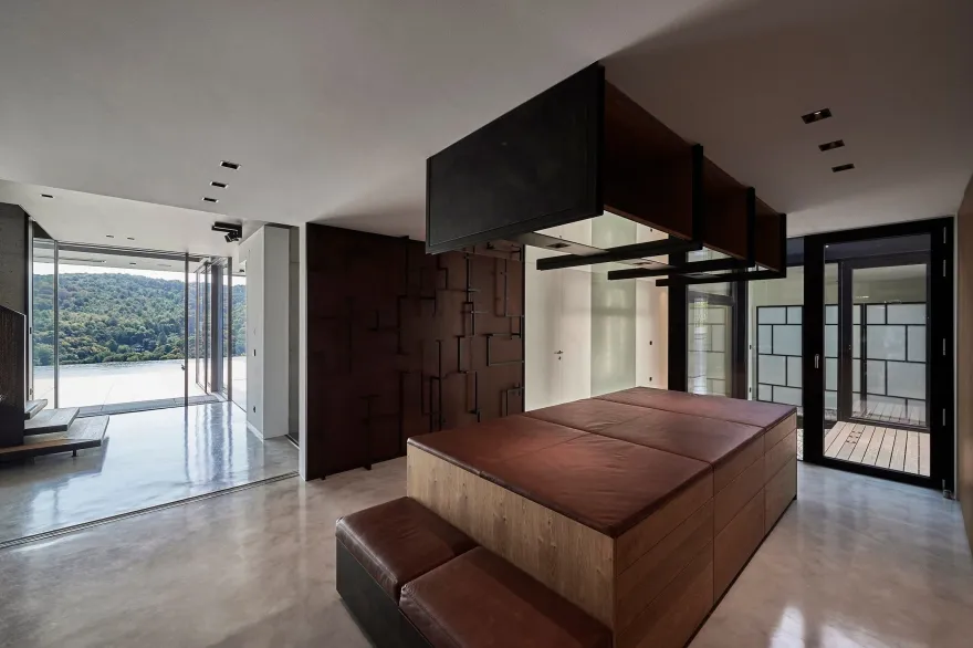 维也纳郊外森林中的“宽屏”之家-22