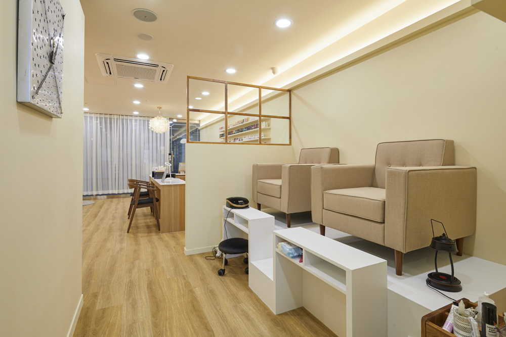 白色木屋 | 14 平极简内饰的完美呈现-10