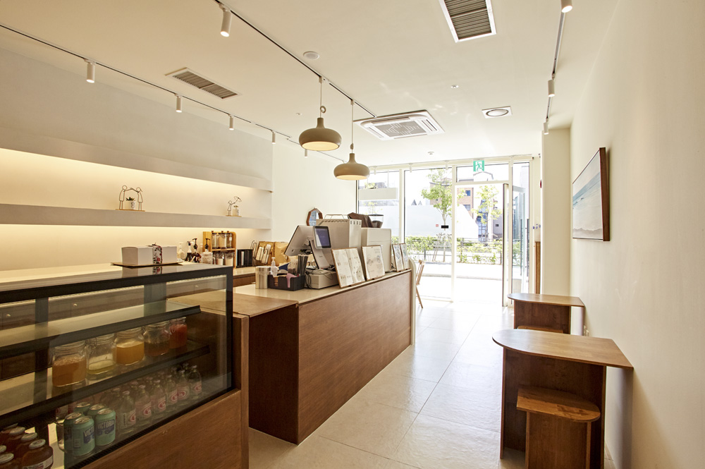 12 平极简咖啡馆设计，展现素雅氛围-8