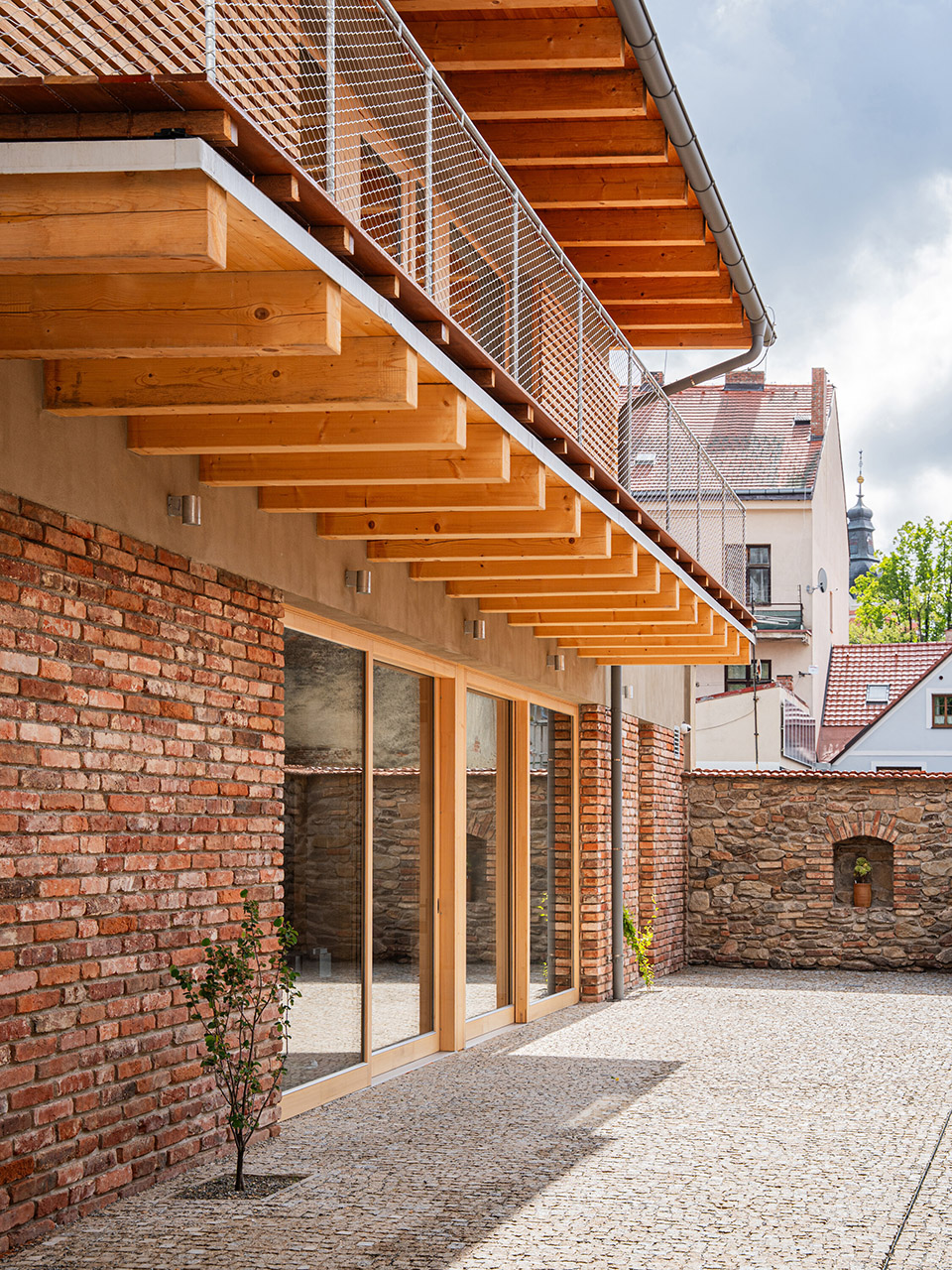 K66咖啡馆与联排住宅丨matěj šebek architekti-24