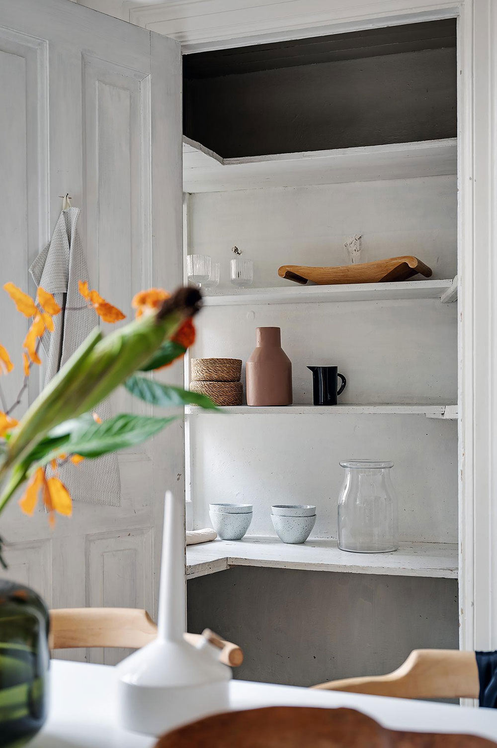 哥德堡 47㎡小公寓 | 绿色墙壁搭配高天花板，视觉冲击力十足-15