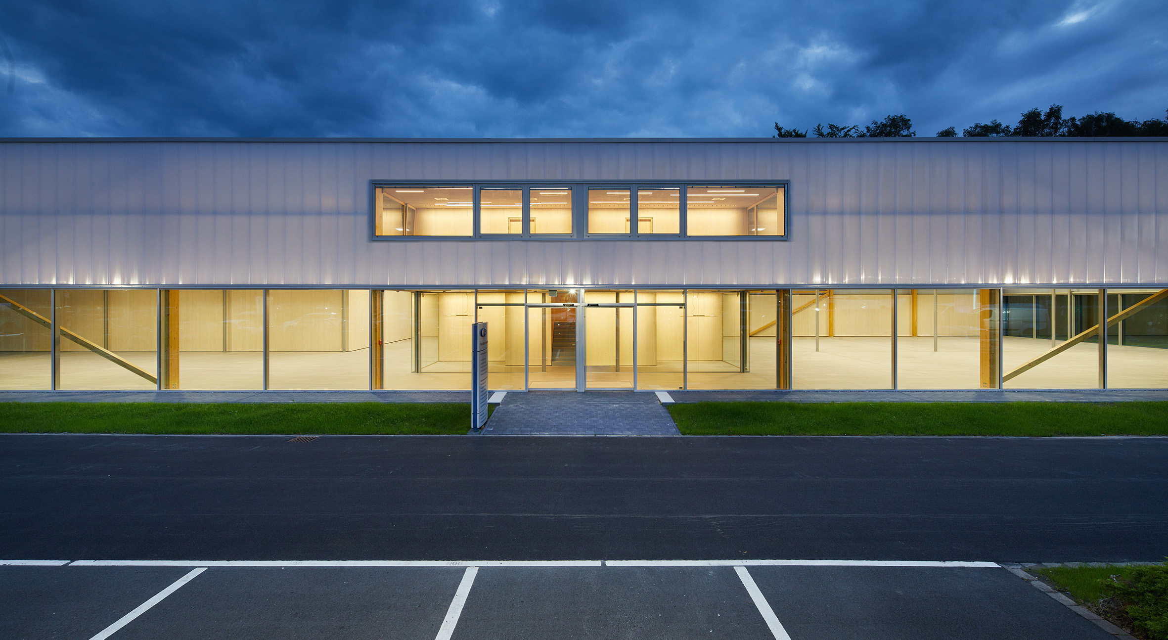 福特汽车展示厅-13