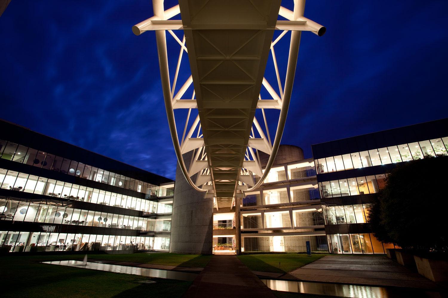 巴西 Novo Espaço Natura 工业区 | 绿色环保的现代建筑群-1