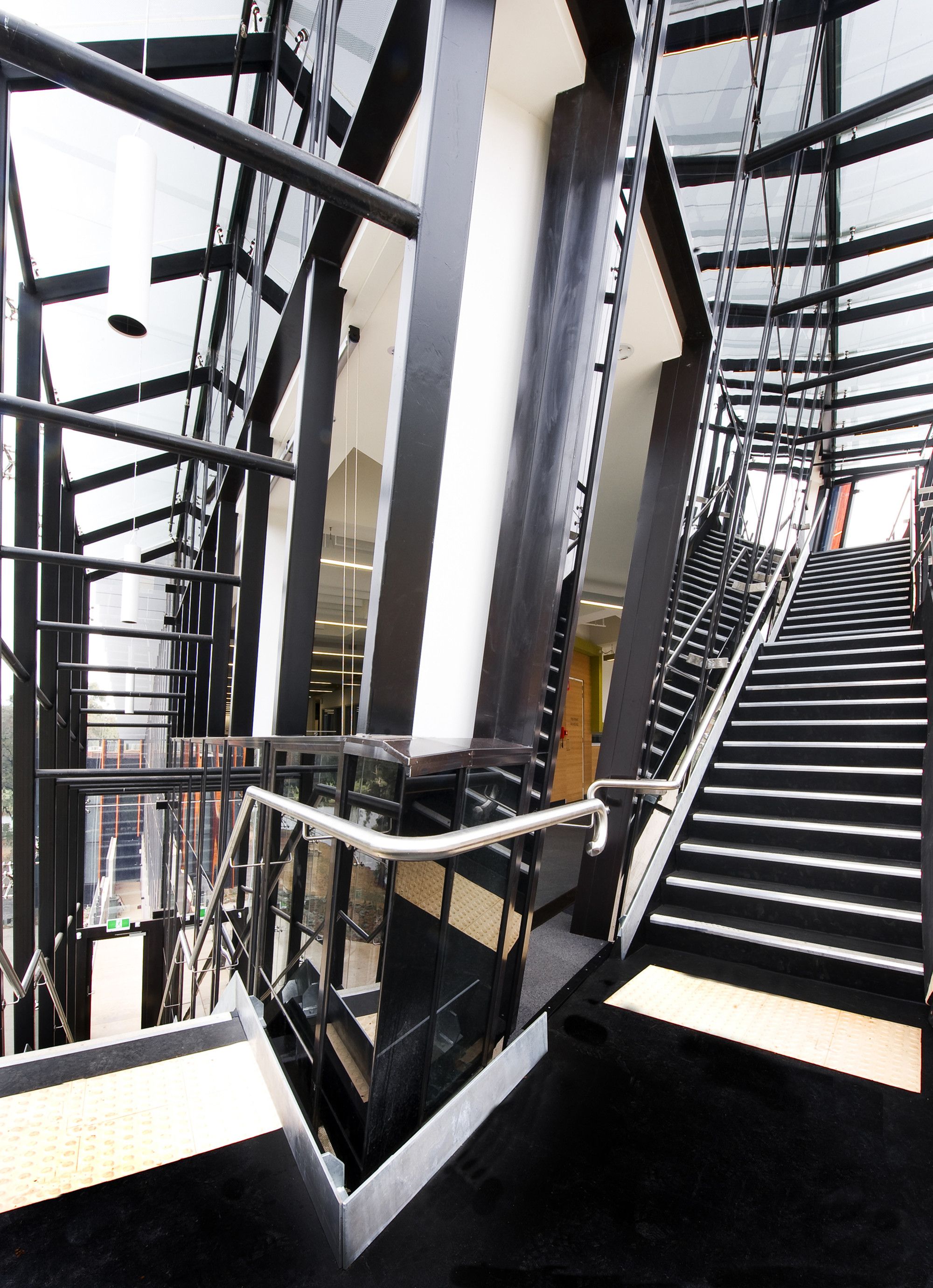 《Deakin University Regional Community Health Hub》自然采光与环保设计-22