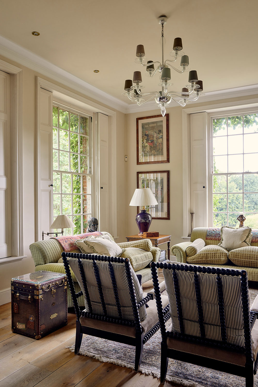 “伦敦郊区 18 世纪乔治亚式别墅 | 绿意中的古典英伦风”-2