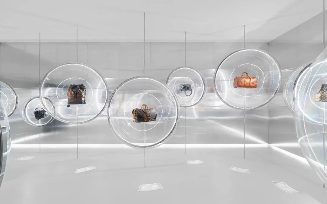 Louis Vuitton 泰国专卖店之梦幻之旅丨泰国曼谷丨OMA-45