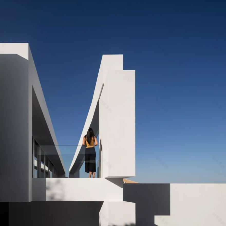 极简主义设计,葡萄牙里斯本的通透空间美学-85