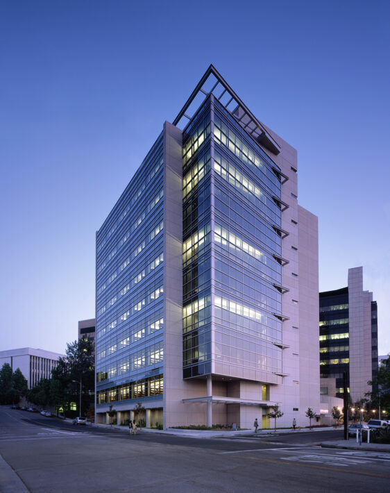 USC: Harlyne J. Norris Research Tower - Perkins Eastman-1