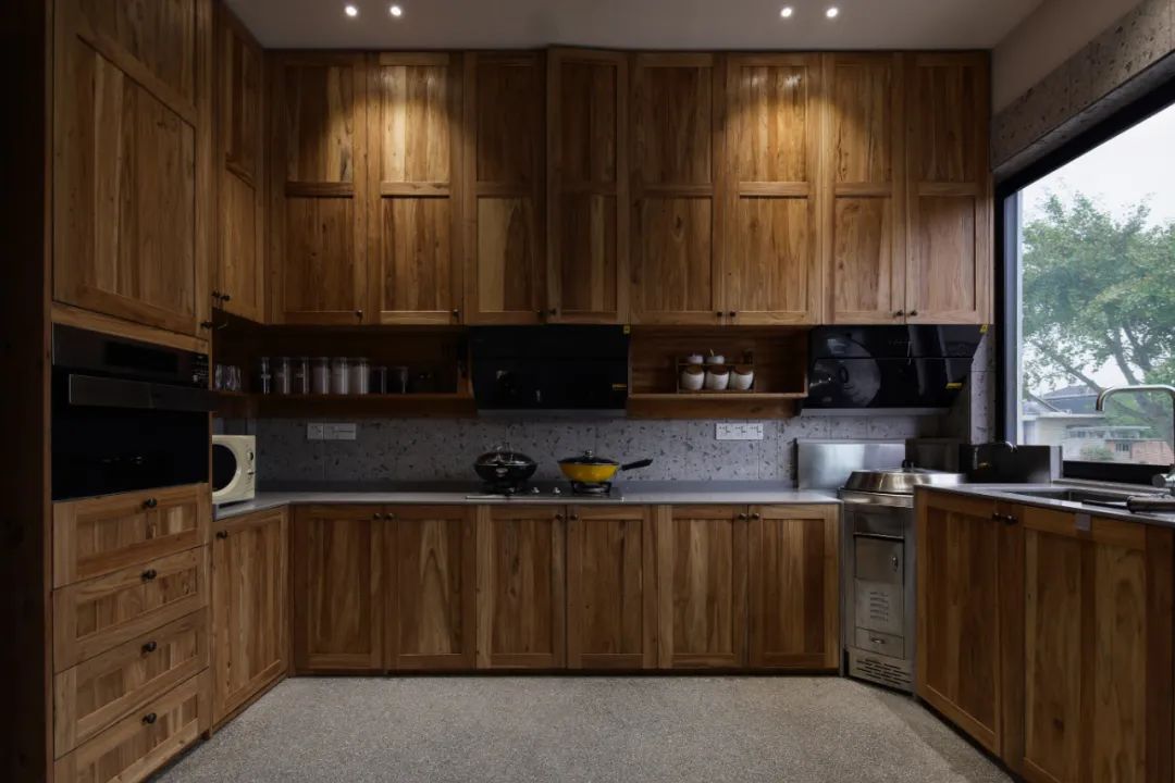 《最忆门前那条河》 | 原木古韵，环保节能的室内设计佳作-14