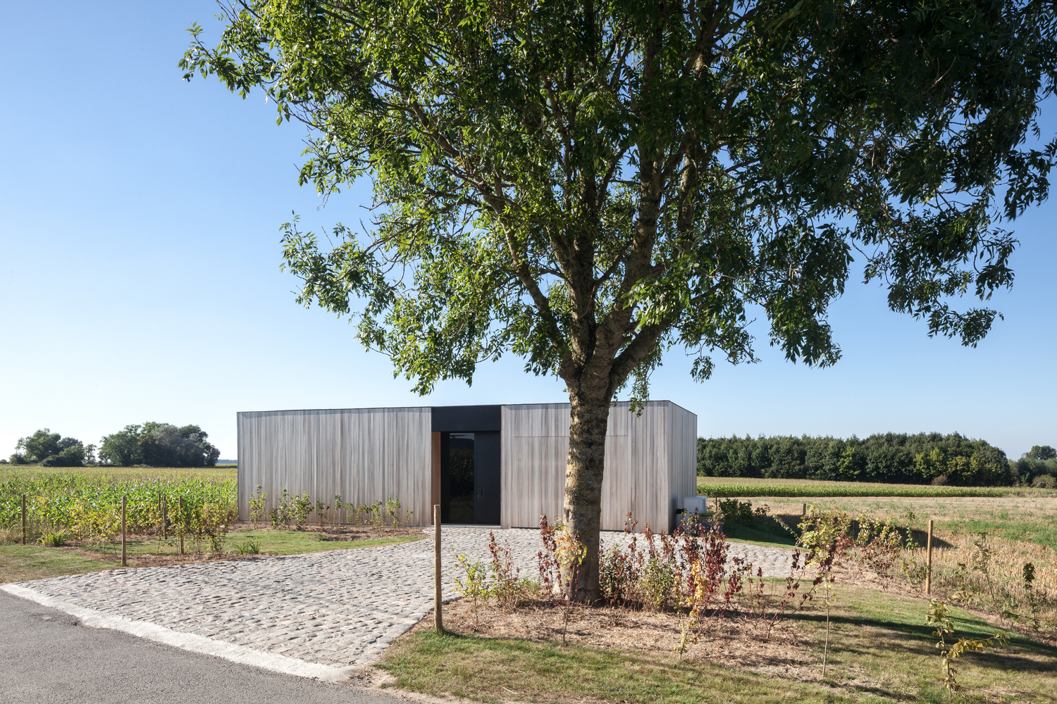 比利时乡村景观中的生活焦点-42