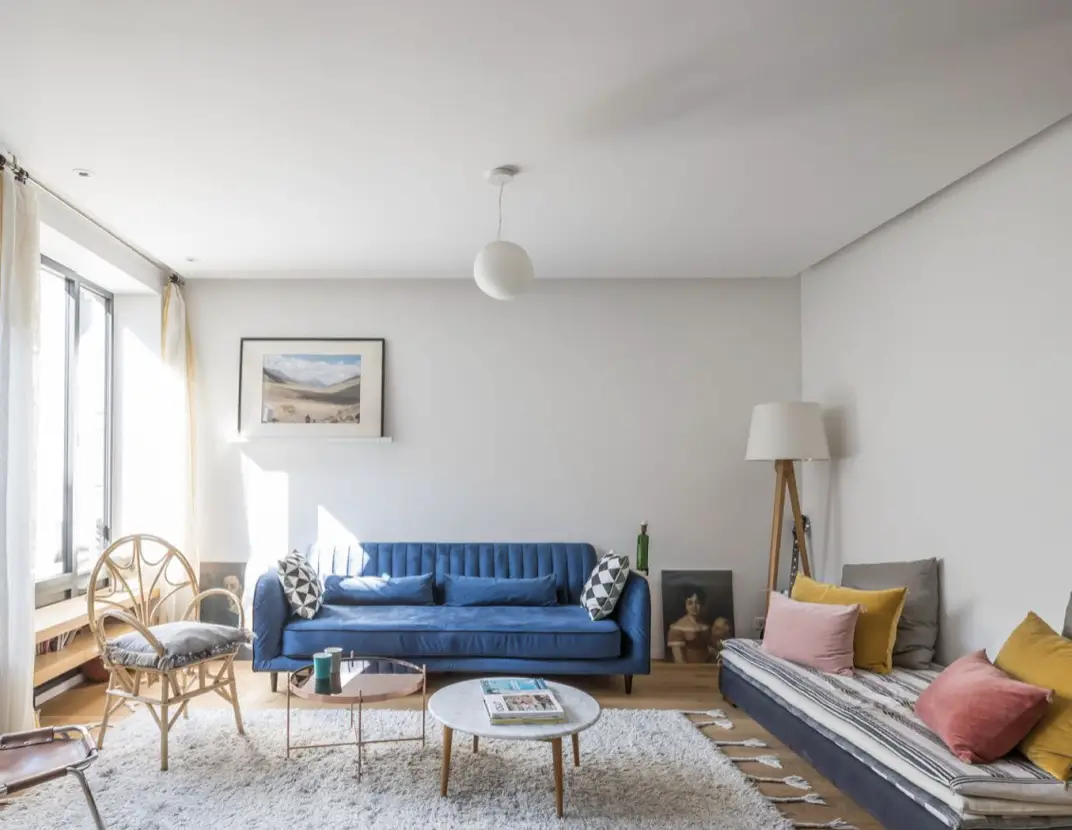 巴黎彩色家庭公寓设计-1