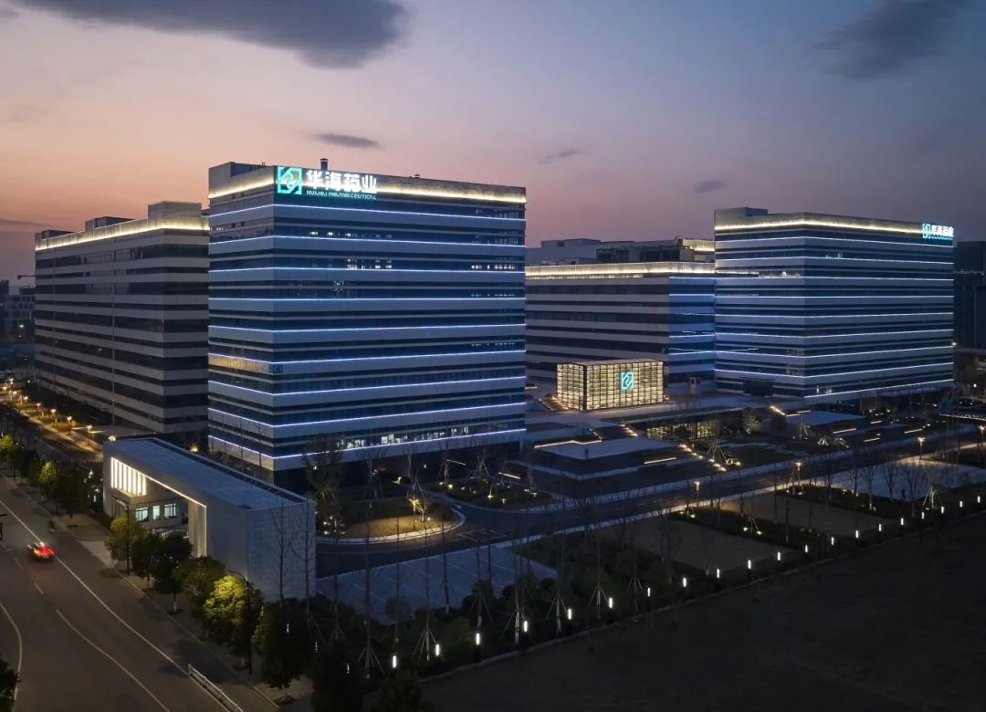 匀光线条灯，为华海药业园区打造简约舒适夜景-6