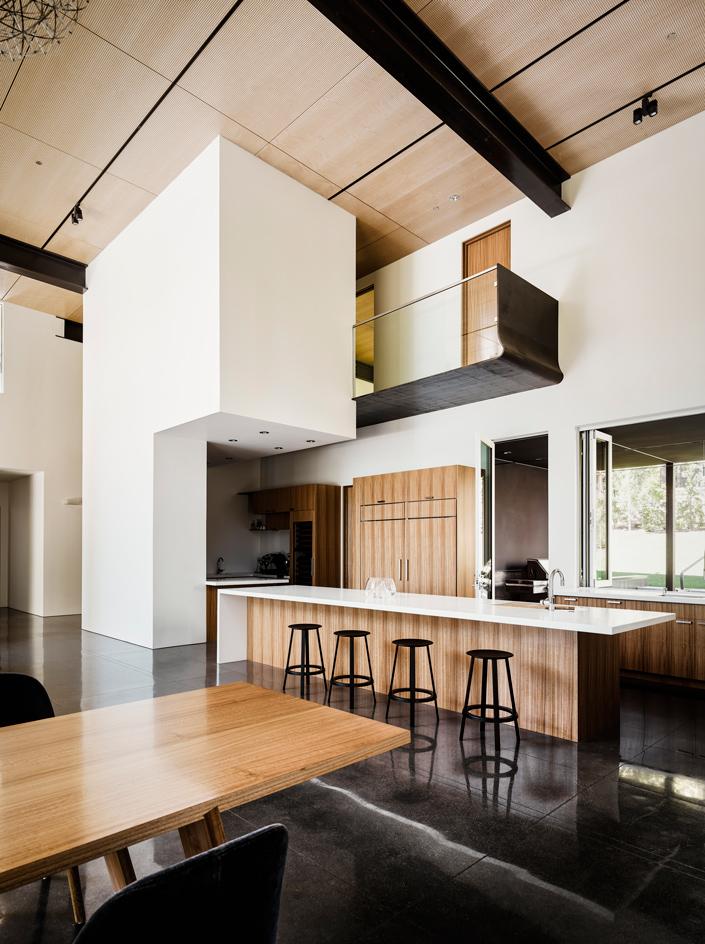 scene stealer this minimalist lake tahoe house makes a splash-24