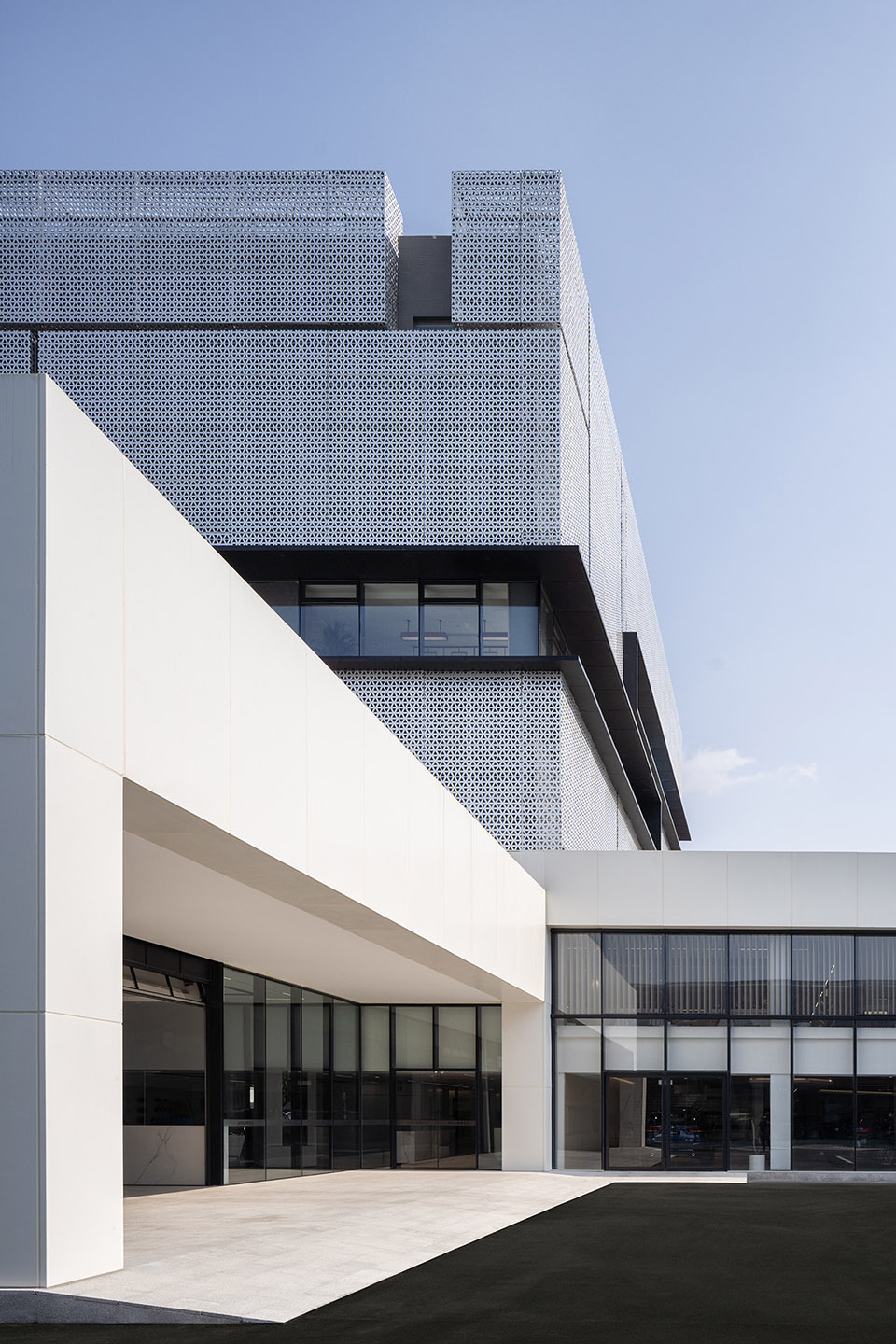 成都BMW宝马体验中心丨中国成都丨ARCHIHOPE朱海博建筑事务所-24