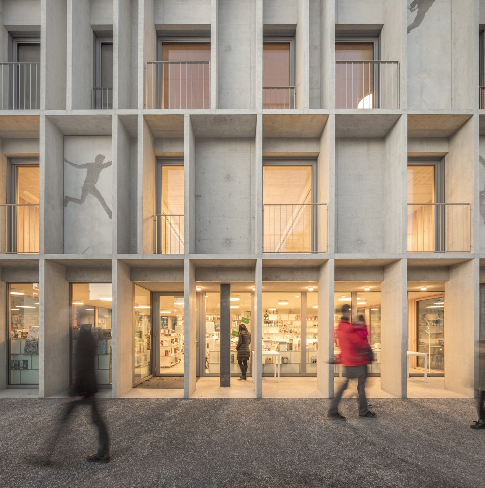 创新模块化设计 | 瑞士 TORRE D’ANGOLO 学习中心-39