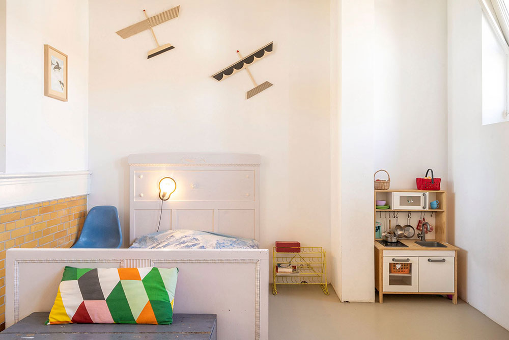 历史学校建筑改造的明亮工业风格荷兰阁楼-26