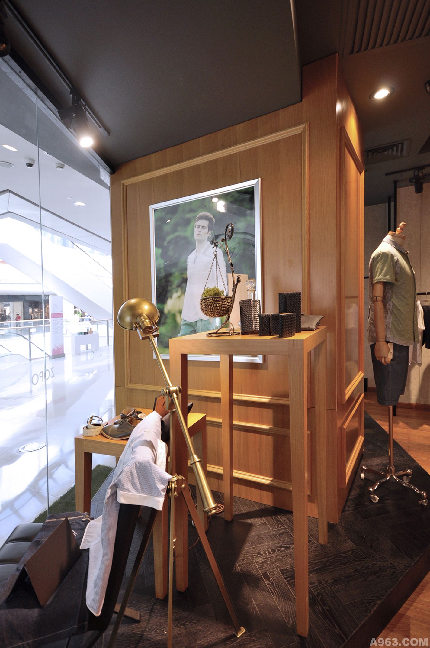 男装ZOPO杭州分店零售专卖店设计实景完工案例-5