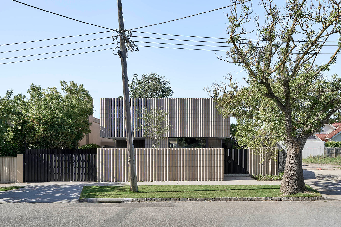 山顶住宅 / 山峰之屋丨澳大利亚丨Emma Tulloch Architects-1