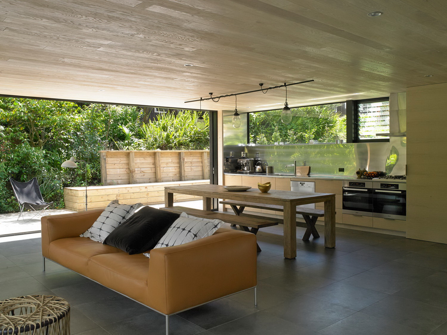 新西兰森林中的木制住宅-7