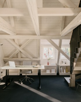 Faktorenhaus Schönbach · 历史建筑的现代蜕变丨德国