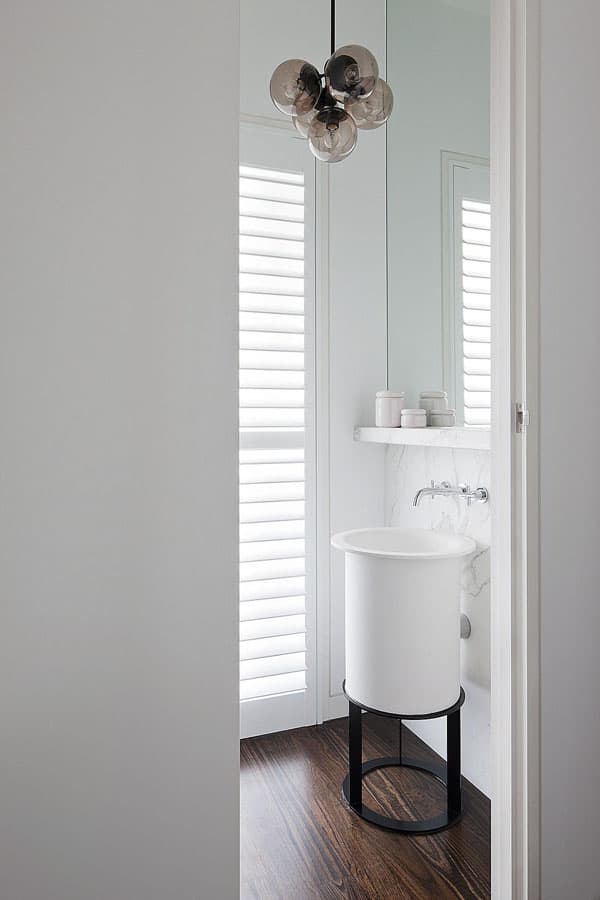 Melbourne townhouse with impressive modern arrangements-8