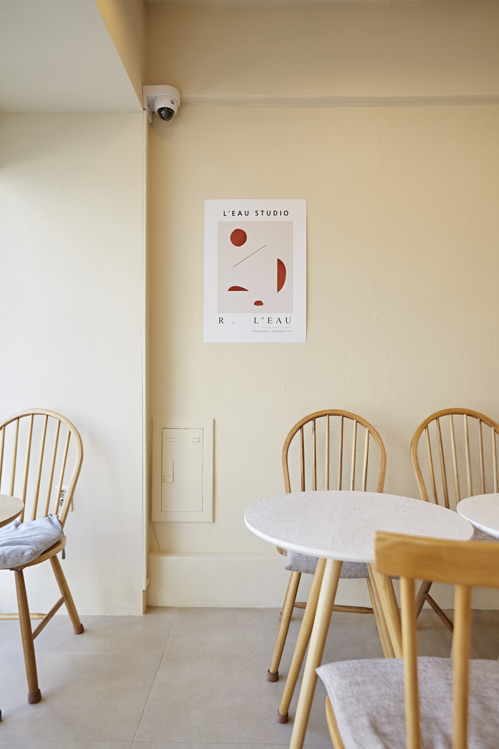 极简 8 坪咖啡厅，展现精致设计魅力-12